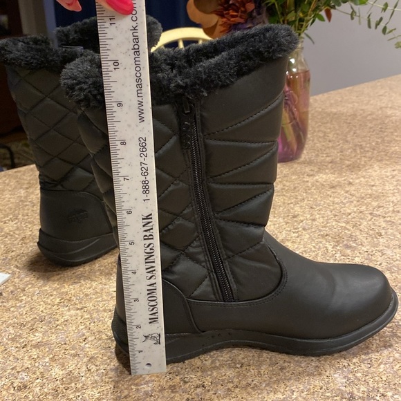 Totes Black Winter Snow Faux Fur Lined Boots 6W Edgen - Picture 14 of 17